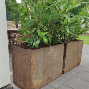 Plantekumme i 5mm rust stålplade 80×40×60cm (skjulte hjul)